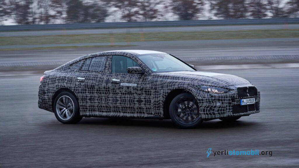 BMW i4 Yol tutuş performansı Model 3'ü geride bırakacak mı?