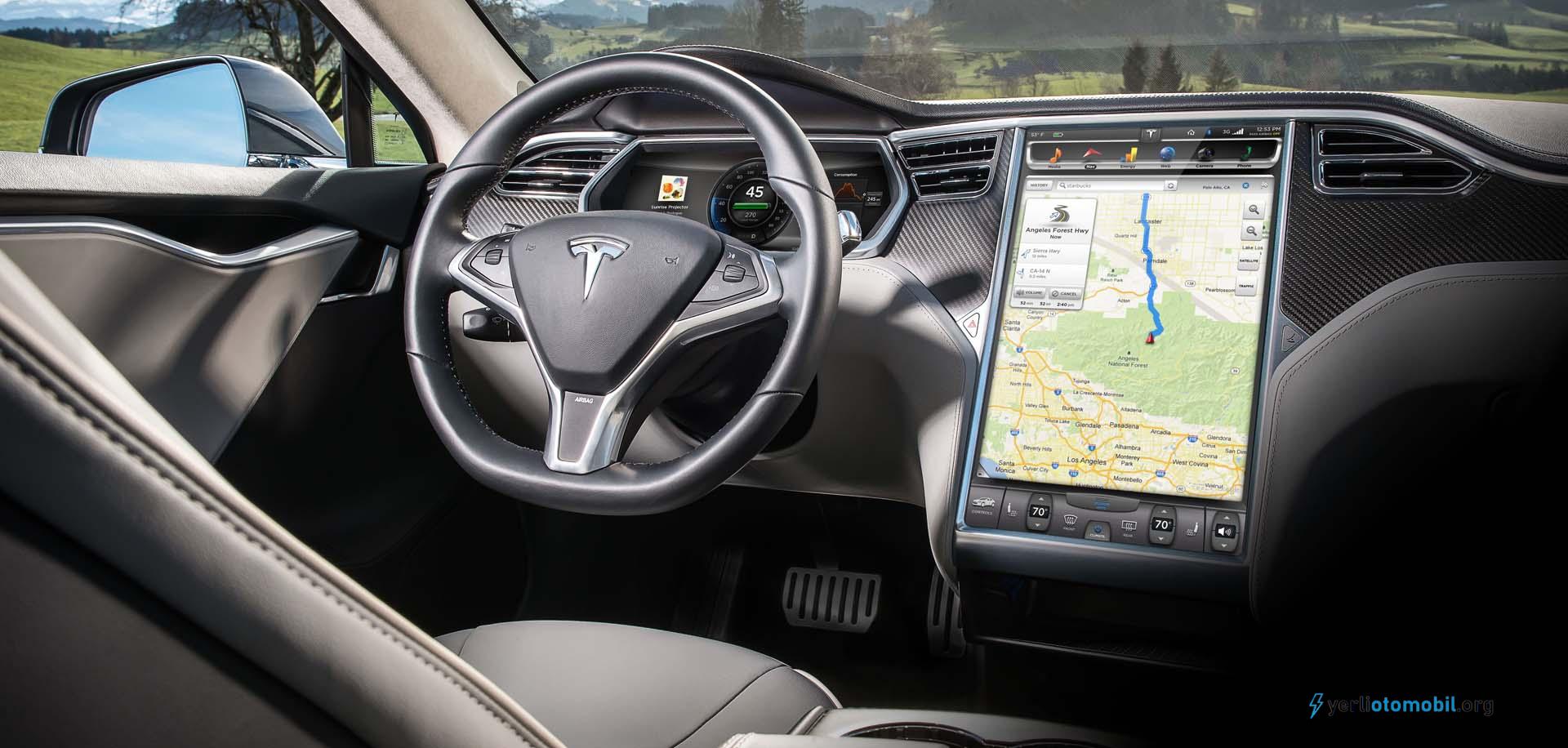 Tesla ekran sorunları için 135 Bin aracı geri çağırıyor?