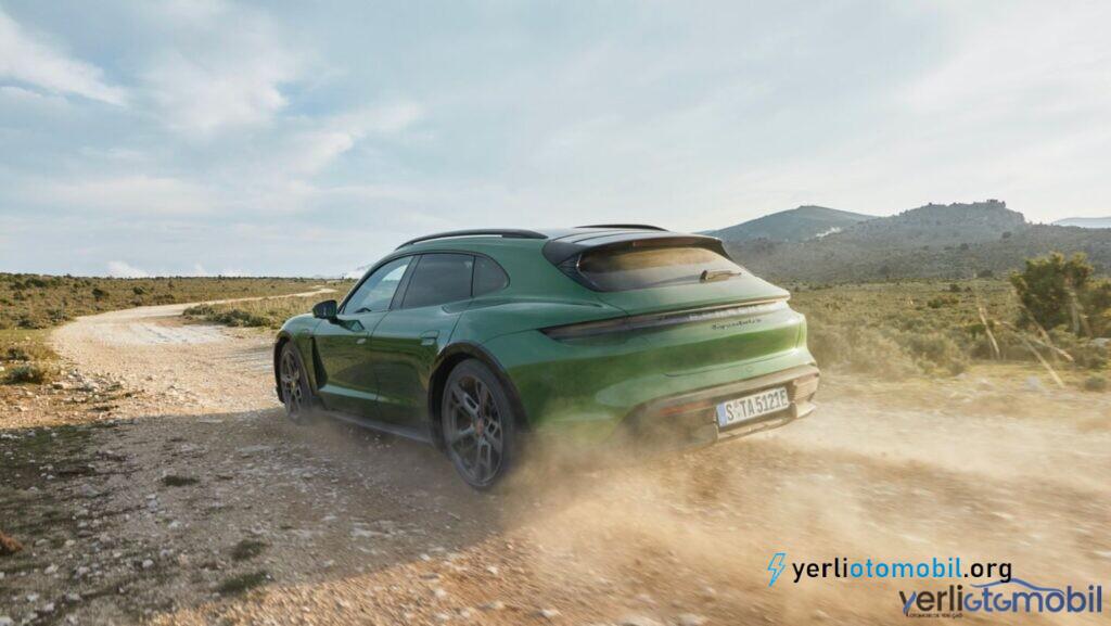 Elektrikli spor otomobil Porsche Taycan Cross Turismo Türkiye'ye ne zaman gelecek