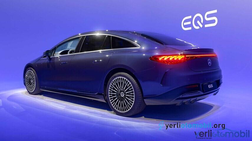 2022 Mercedes EQS ve Tesla Model S Özellik Karşılaştırma