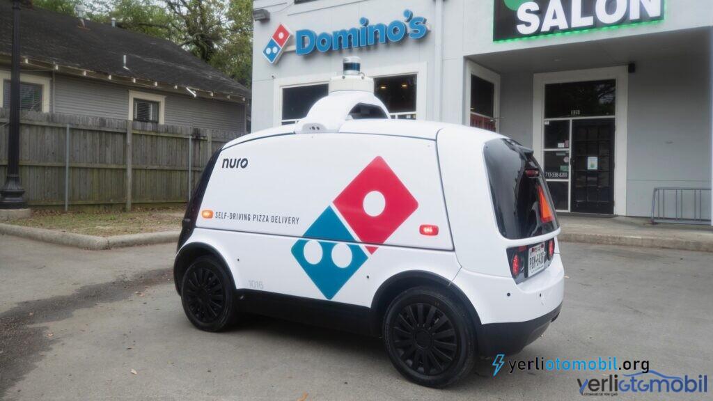 Dominos Sürücüsüz Robot Araba ile ABD de Pizza teslimatına başladı!