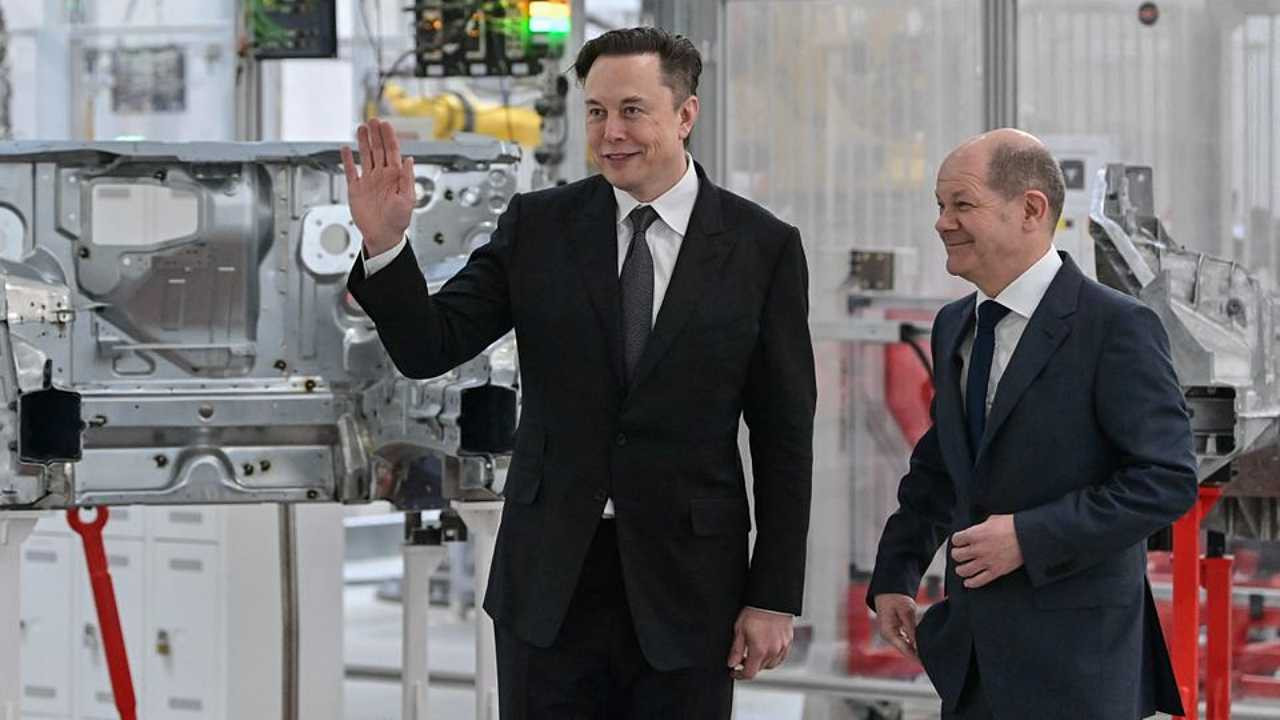 Avrupa’nın İlk Tesla Fabrikası Açıldı!
